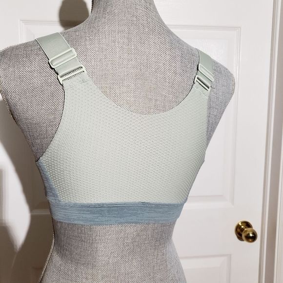 *SALE* - OUTDOOR VOICES zip front bra - Picture 2 of 5